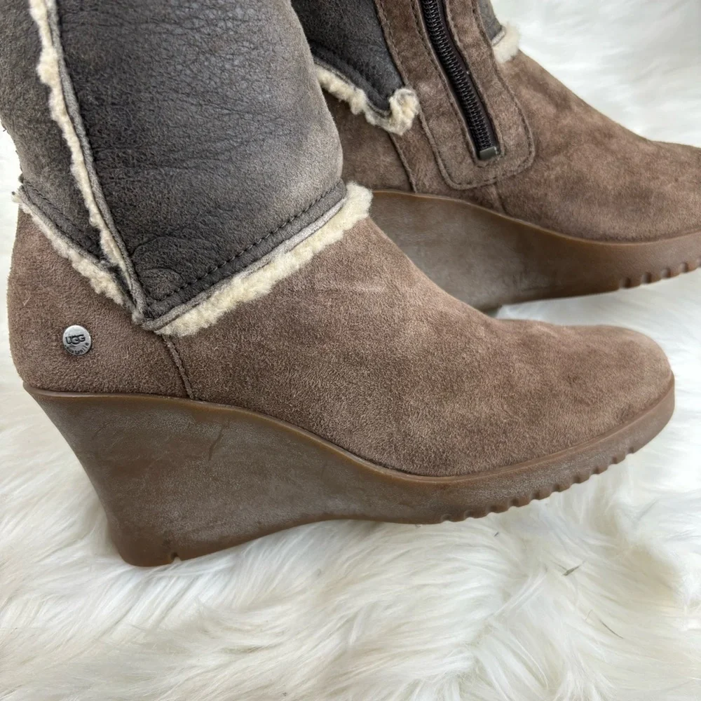 UGG TALL WINTER WEDGES PULL UP BOOTS SIZE 8